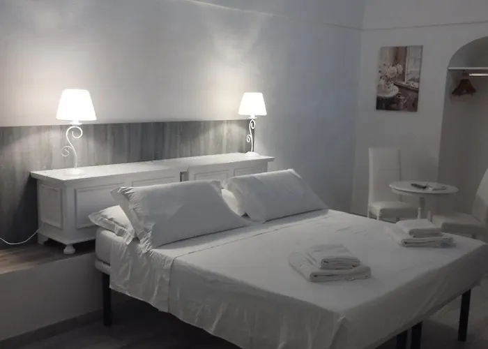 La Maison Piazza Del Popolo Manfredoine
